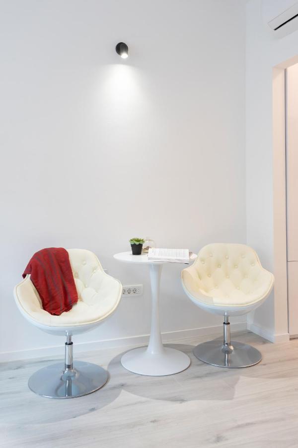 Design Triplex In The City Center With A Balcony Apartamento Zagreb Exterior foto