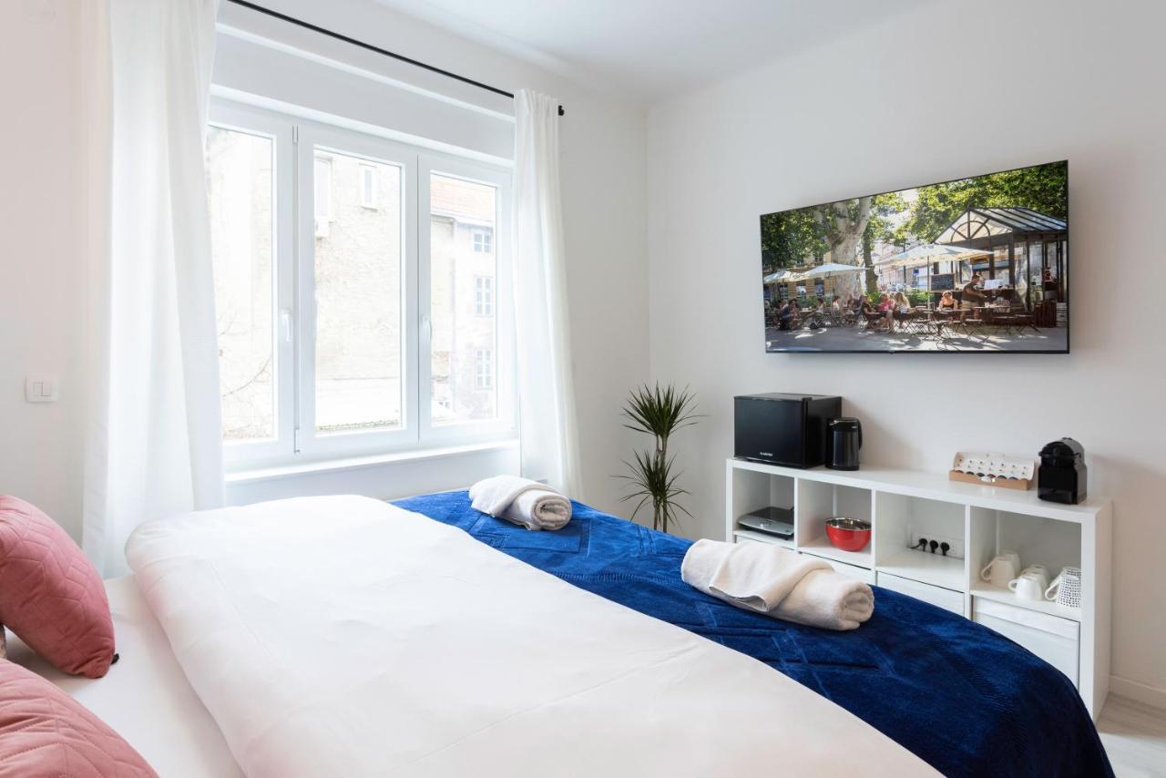 Design Triplex In The City Center With A Balcony Apartamento Zagreb Exterior foto