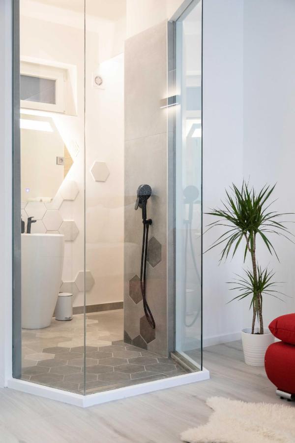 Design Triplex In The City Center With A Balcony Apartamento Zagreb Exterior foto