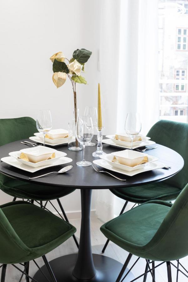 Design Triplex In The City Center With A Balcony Apartamento Zagreb Exterior foto