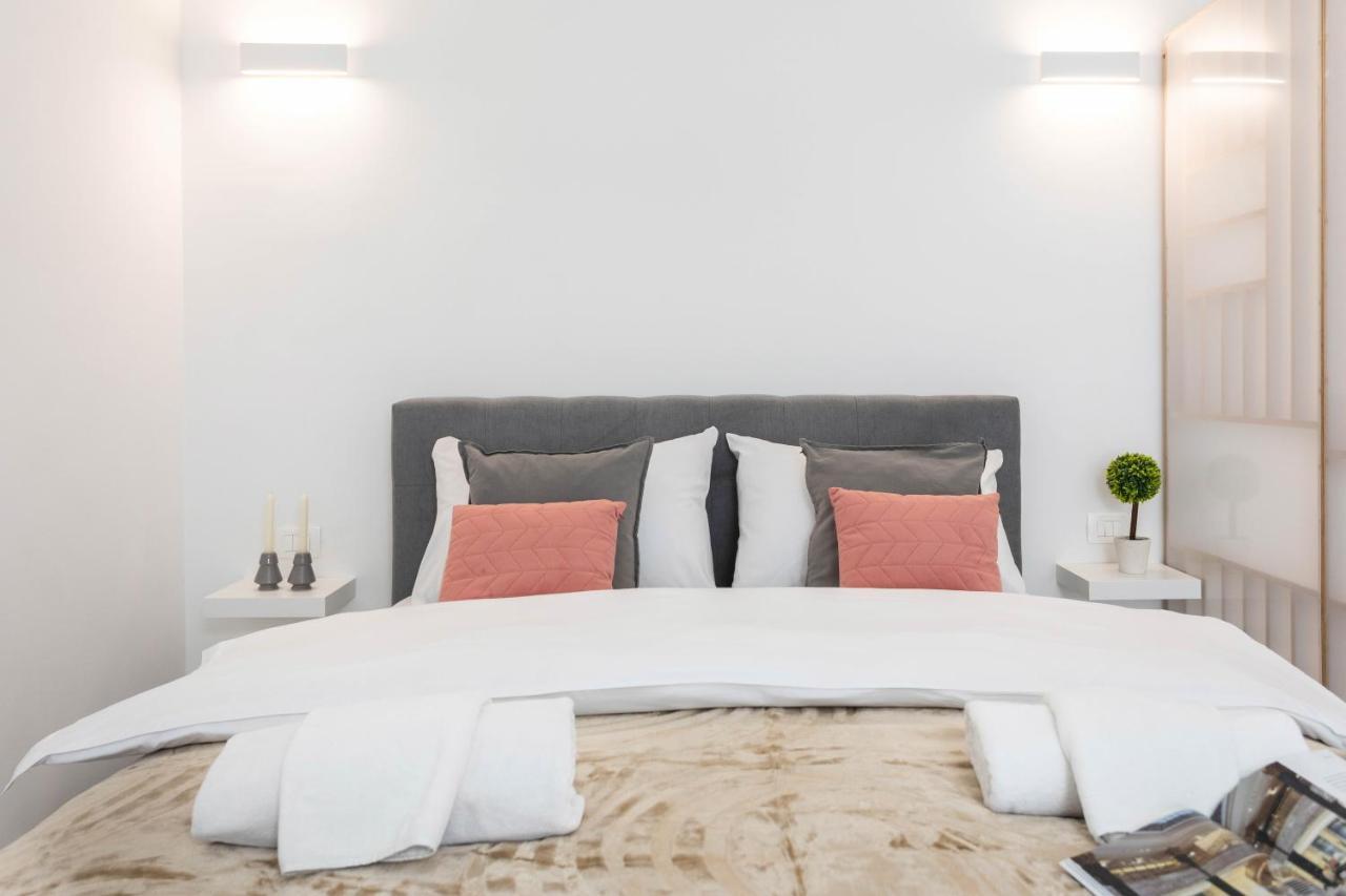 Design Triplex In The City Center With A Balcony Apartamento Zagreb Exterior foto
