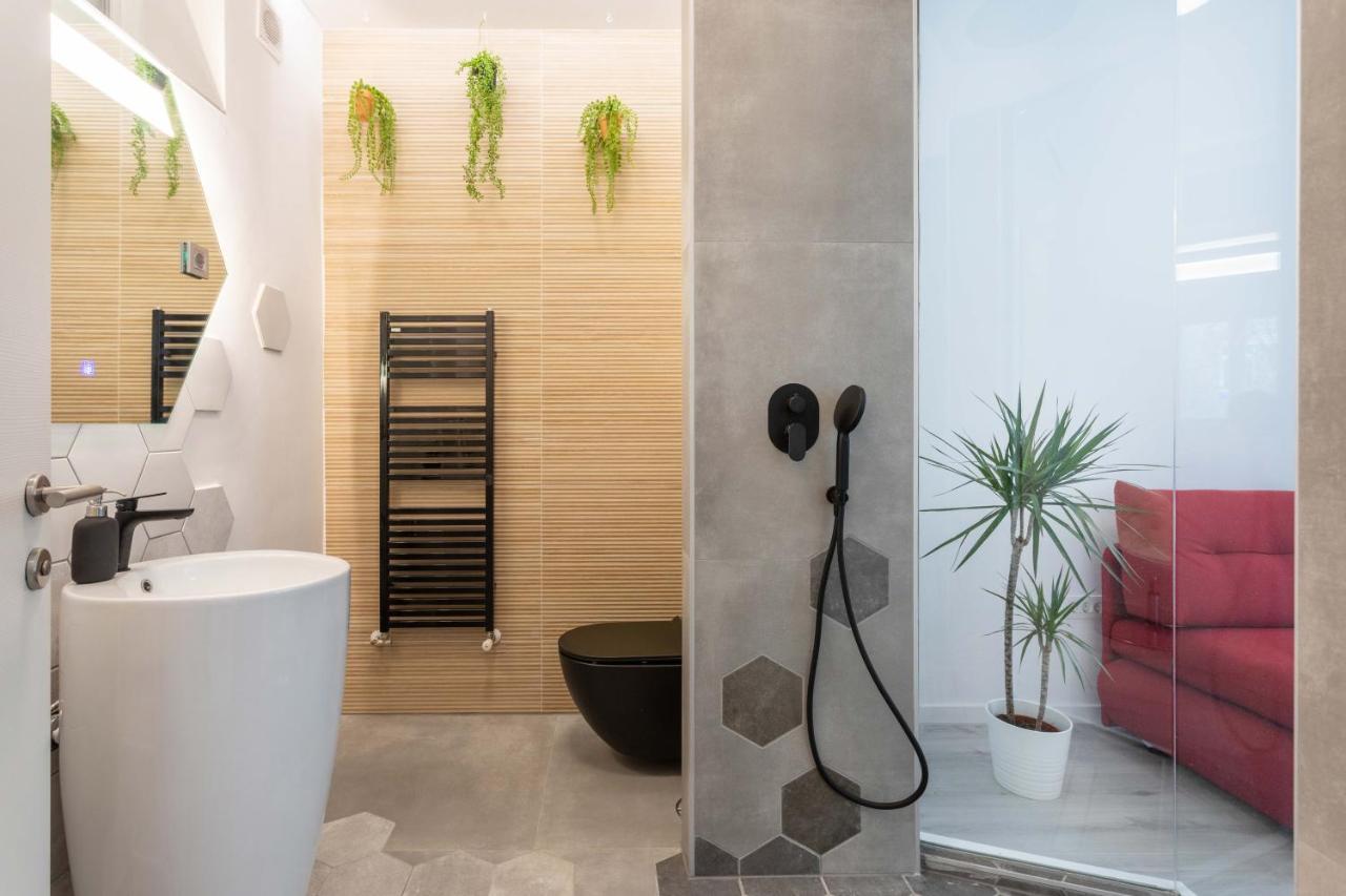 Design Triplex In The City Center With A Balcony Apartamento Zagreb Exterior foto
